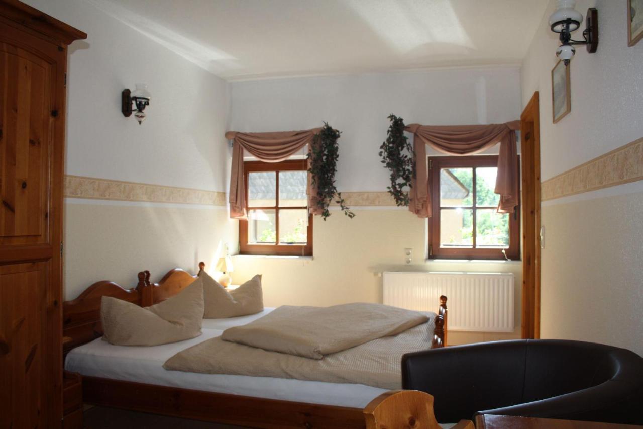 Doppelzimmer-In-Wiesa Thermalbad Wiesenbad ภายนอก รูปภาพ